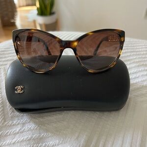 CHANEL Brown Frame Chain And Leather Wayfarer Sunglasses 5215-Q